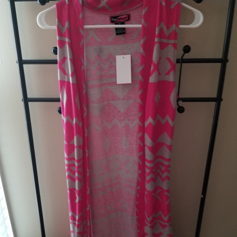 Sleeveless cardigan.